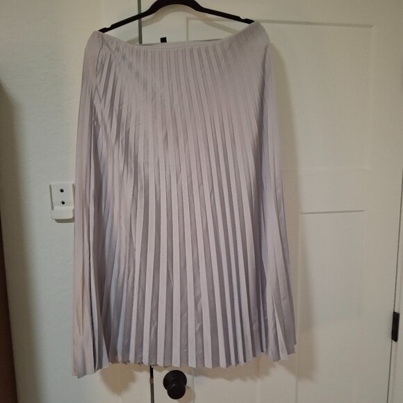 J. Crew Gwyneth Silver pleated slip skirt - Picture 1 of 4